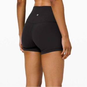 Lululemon Align Short classic fit with pockets 4"
Black